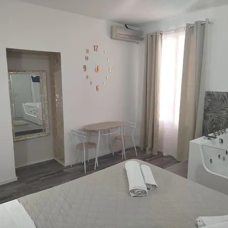 Jacuzzi Smart 3* Catánia